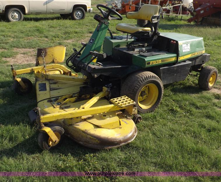image for item I7640 John Deere F935 lawn mower