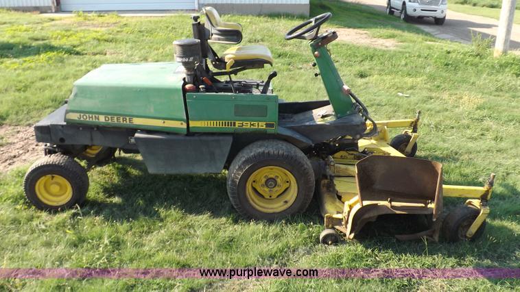 image for item I7640 John Deere F935 lawn mower