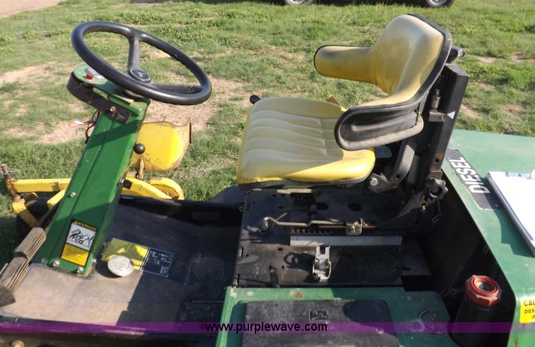 image for item I7640 John Deere F935 lawn mower