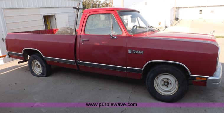 image for item I7641 1989 Dodge Ram 100 pickup truck