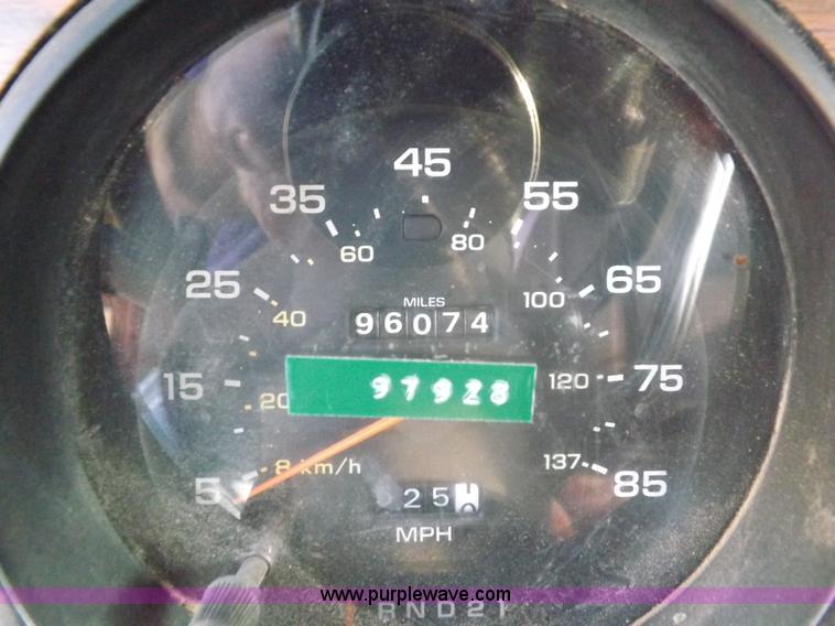 image for item I7641 1989 Dodge Ram 100 pickup truck