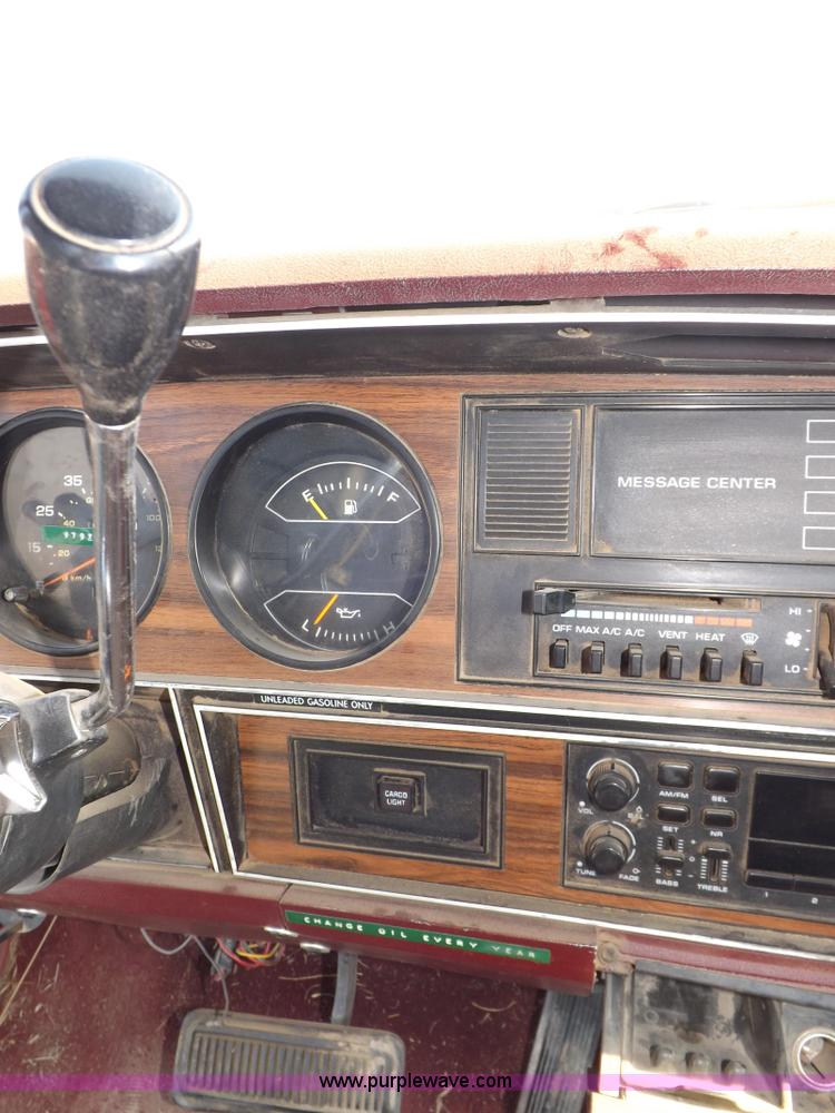 image for item I7641 1989 Dodge Ram 100 pickup truck