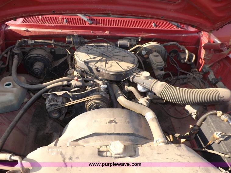 image for item I7641 1989 Dodge Ram 100 pickup truck