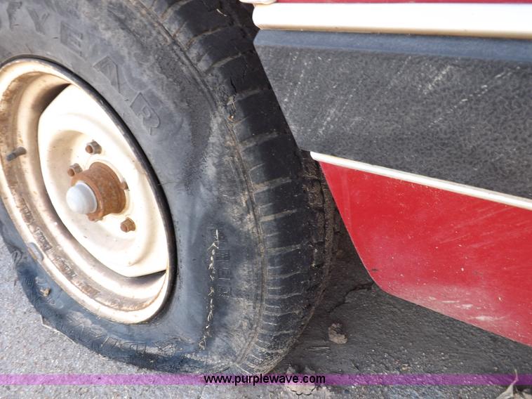 image for item I7641 1989 Dodge Ram 100 pickup truck