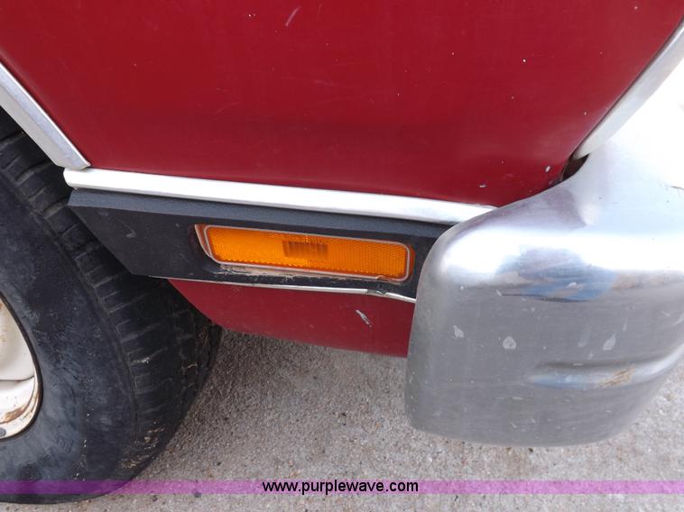 image for item I7641 1989 Dodge Ram 100 pickup truck