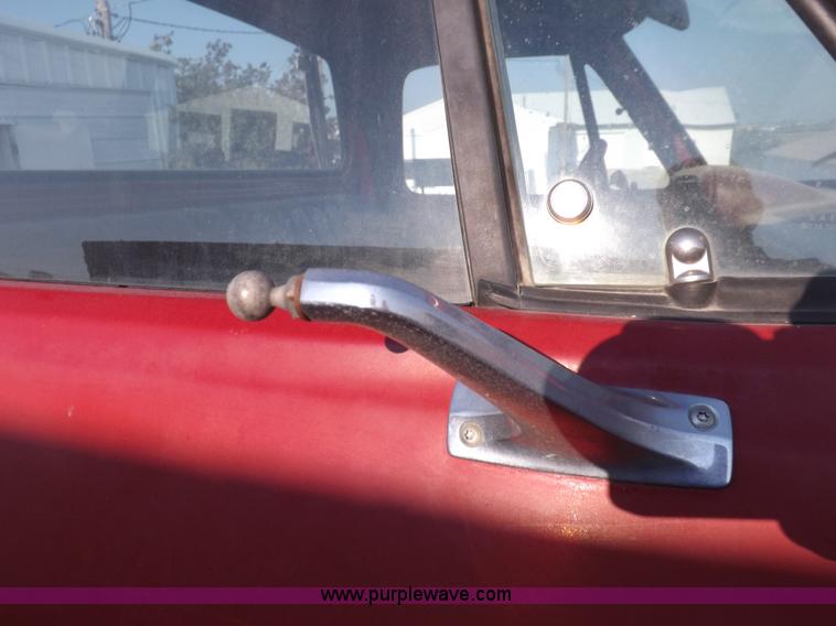 image for item I7641 1989 Dodge Ram 100 pickup truck