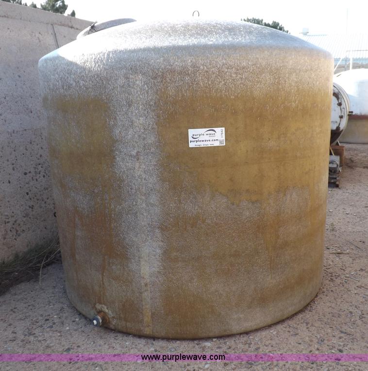 image for item I7642 Fiberglass tank
