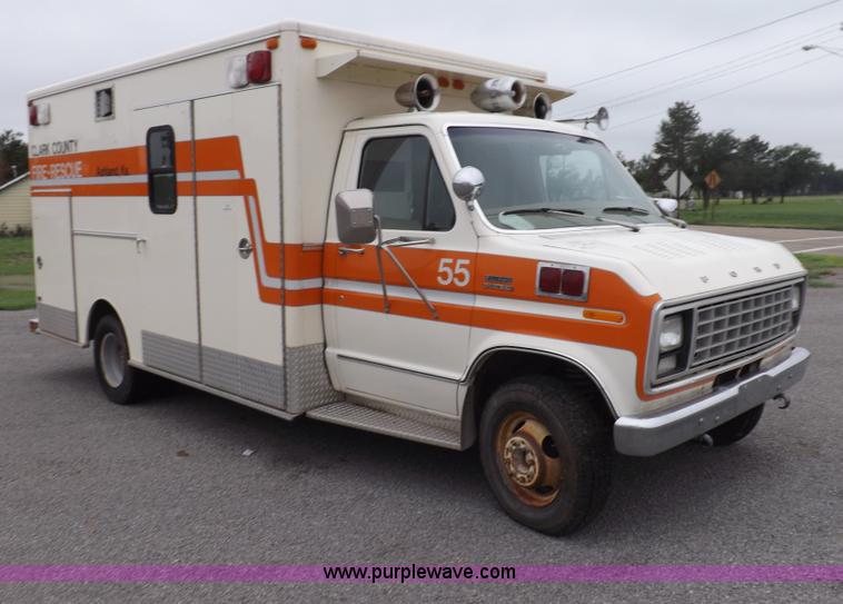 image for item I7656 1980 Ford Chateau ambulance
