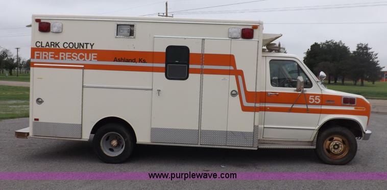 image for item I7656 1980 Ford Chateau ambulance