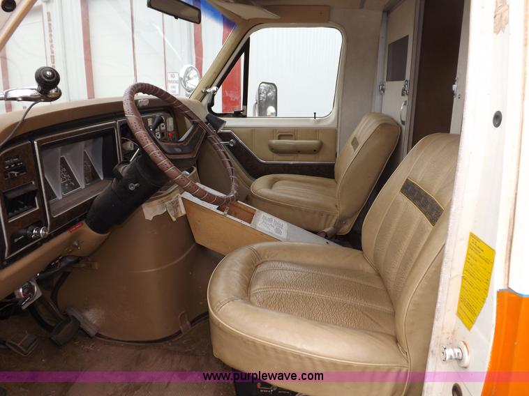 image for item I7656 1980 Ford Chateau ambulance