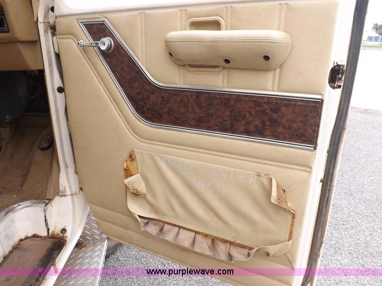 image for item I7656 1980 Ford Chateau ambulance