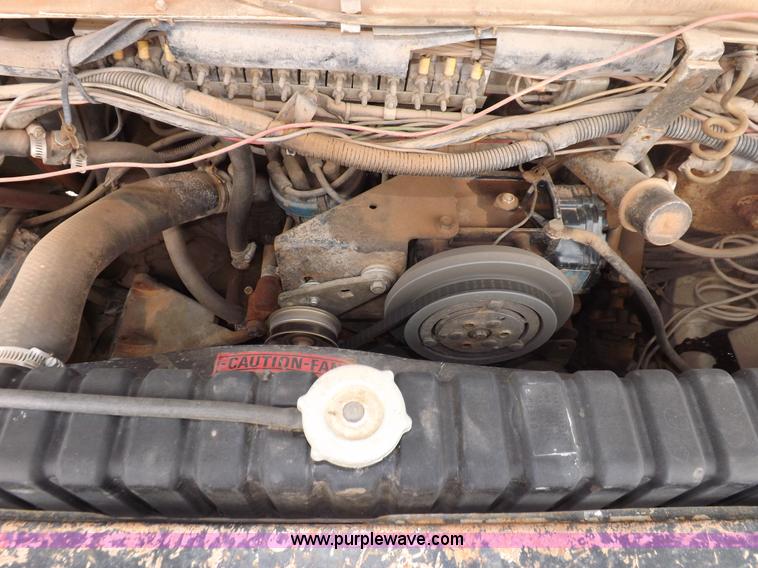 image for item I7656 1980 Ford Chateau ambulance