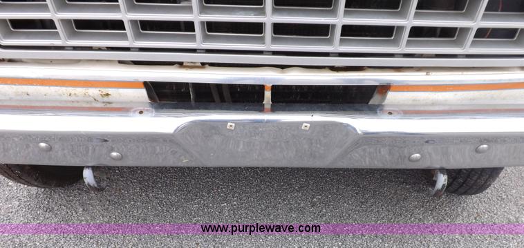 image for item I7656 1980 Ford Chateau ambulance