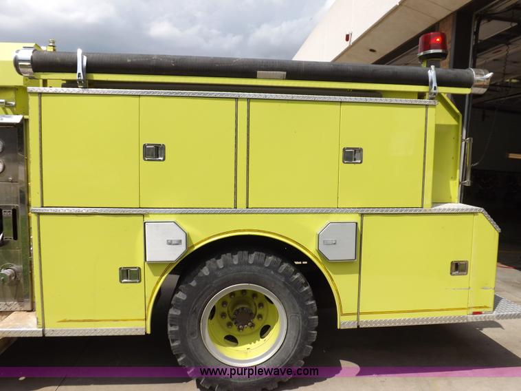 image for item I7667 1980 Ford Custom Cab 8000 firetruck