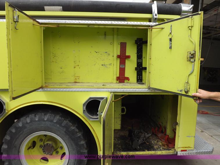 image for item I7667 1980 Ford Custom Cab 8000 firetruck