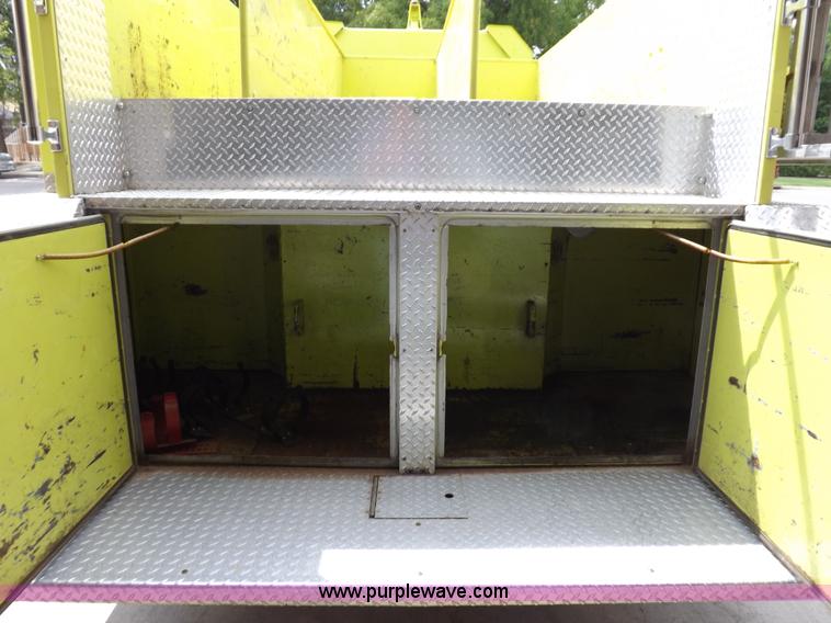 image for item I7667 1980 Ford Custom Cab 8000 firetruck