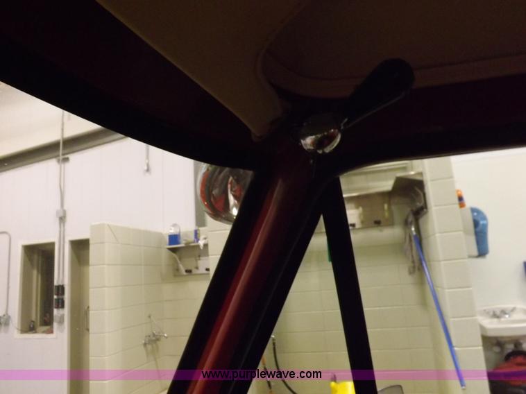 image for item I7668 1975 Ford F250 utility truck