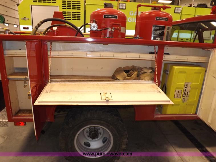 image for item I7668 1975 Ford F250 utility truck