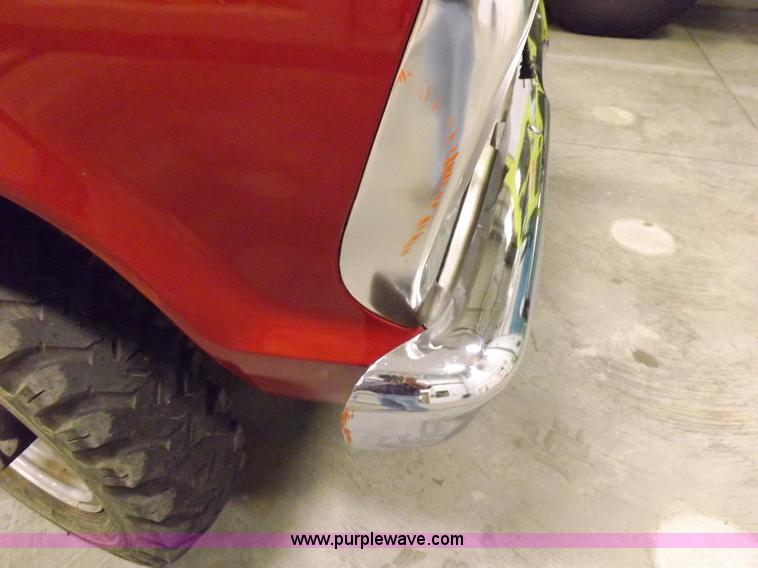 image for item I7668 1975 Ford F250 utility truck