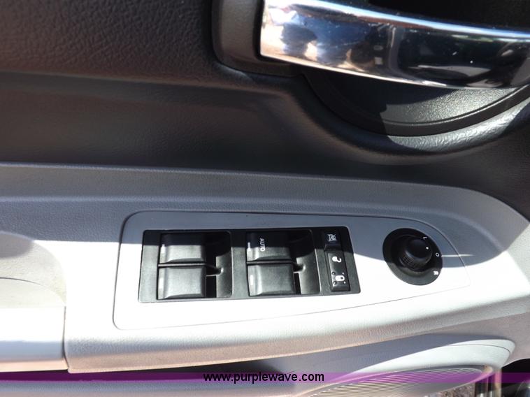 image for item I7675 2007 Dodge Charger