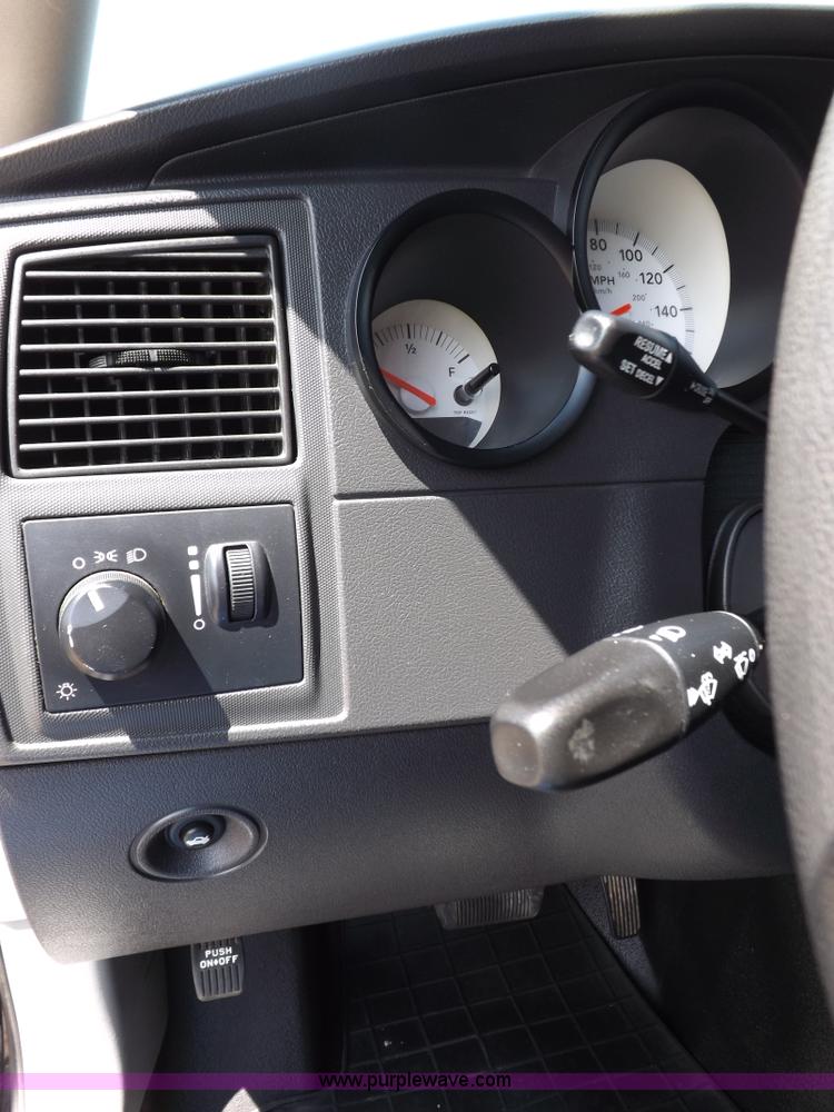 image for item I7675 2007 Dodge Charger