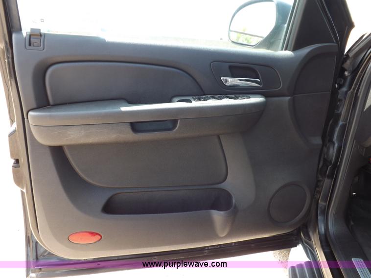 image for item I7677 2008 Chevrolet Tahoe Police SUV