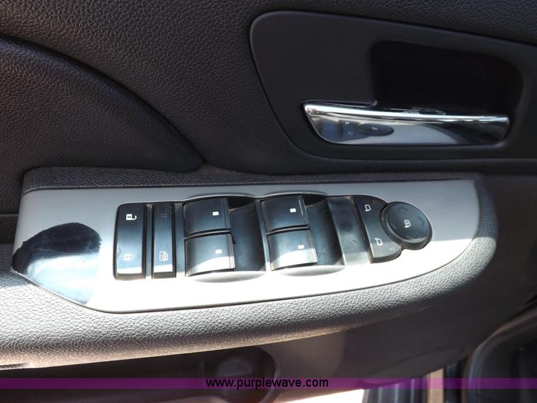 image for item I7677 2008 Chevrolet Tahoe Police SUV