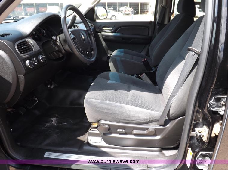 image for item I7677 2008 Chevrolet Tahoe Police SUV
