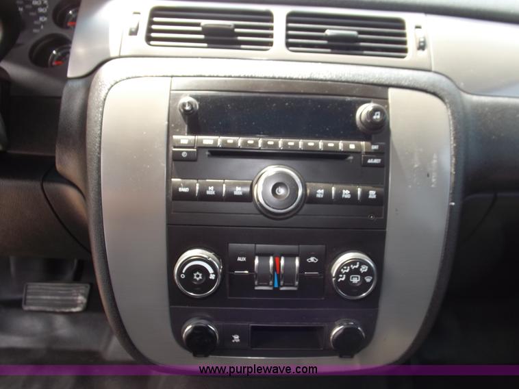 image for item I7677 2008 Chevrolet Tahoe Police SUV