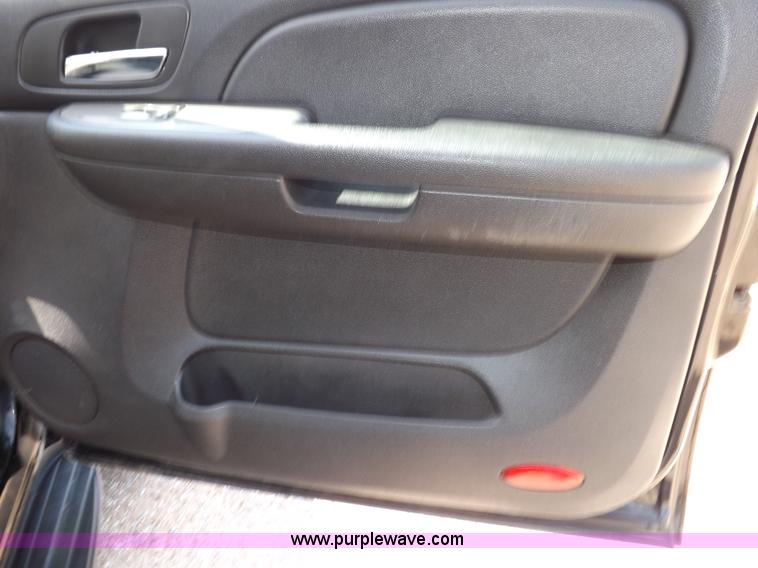 image for item I7677 2008 Chevrolet Tahoe Police SUV