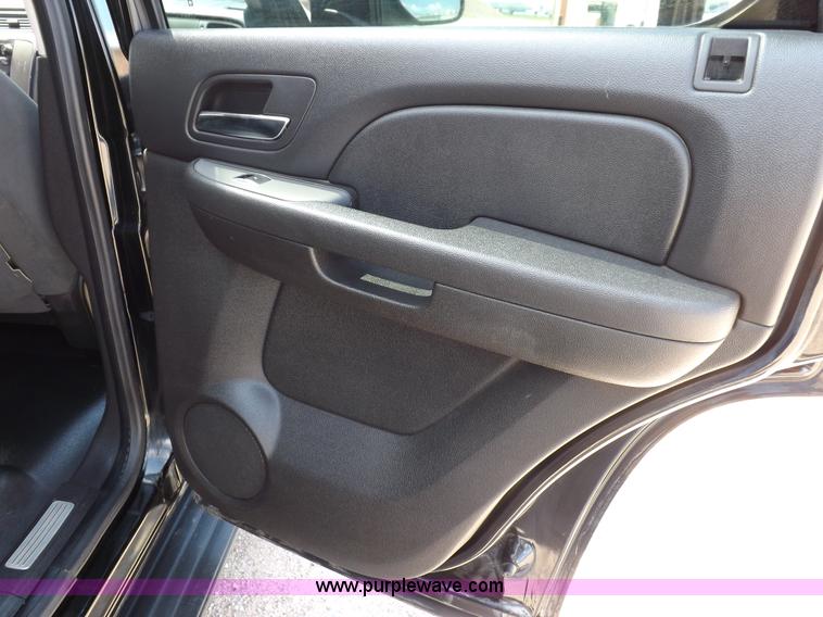 image for item I7677 2008 Chevrolet Tahoe Police SUV