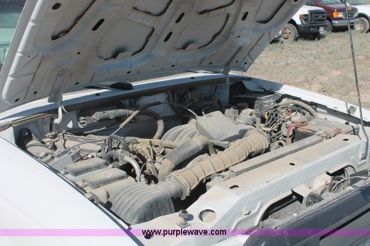 image for item I7810 2005 Ford Ranger pickup truck