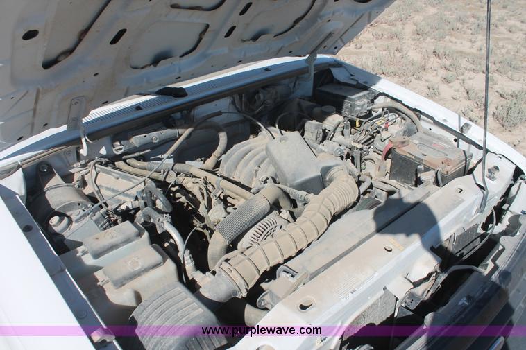 image for item I7810 2005 Ford Ranger pickup truck