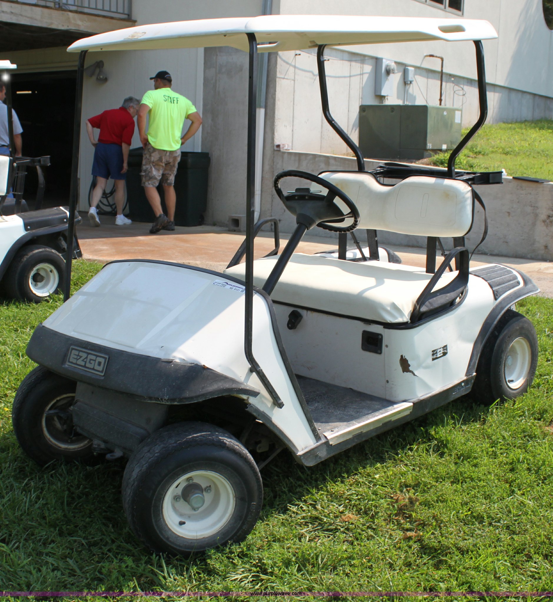 Textron EZGO golf cart in Chapman, KS Item AE9121 sold Purple Wave
