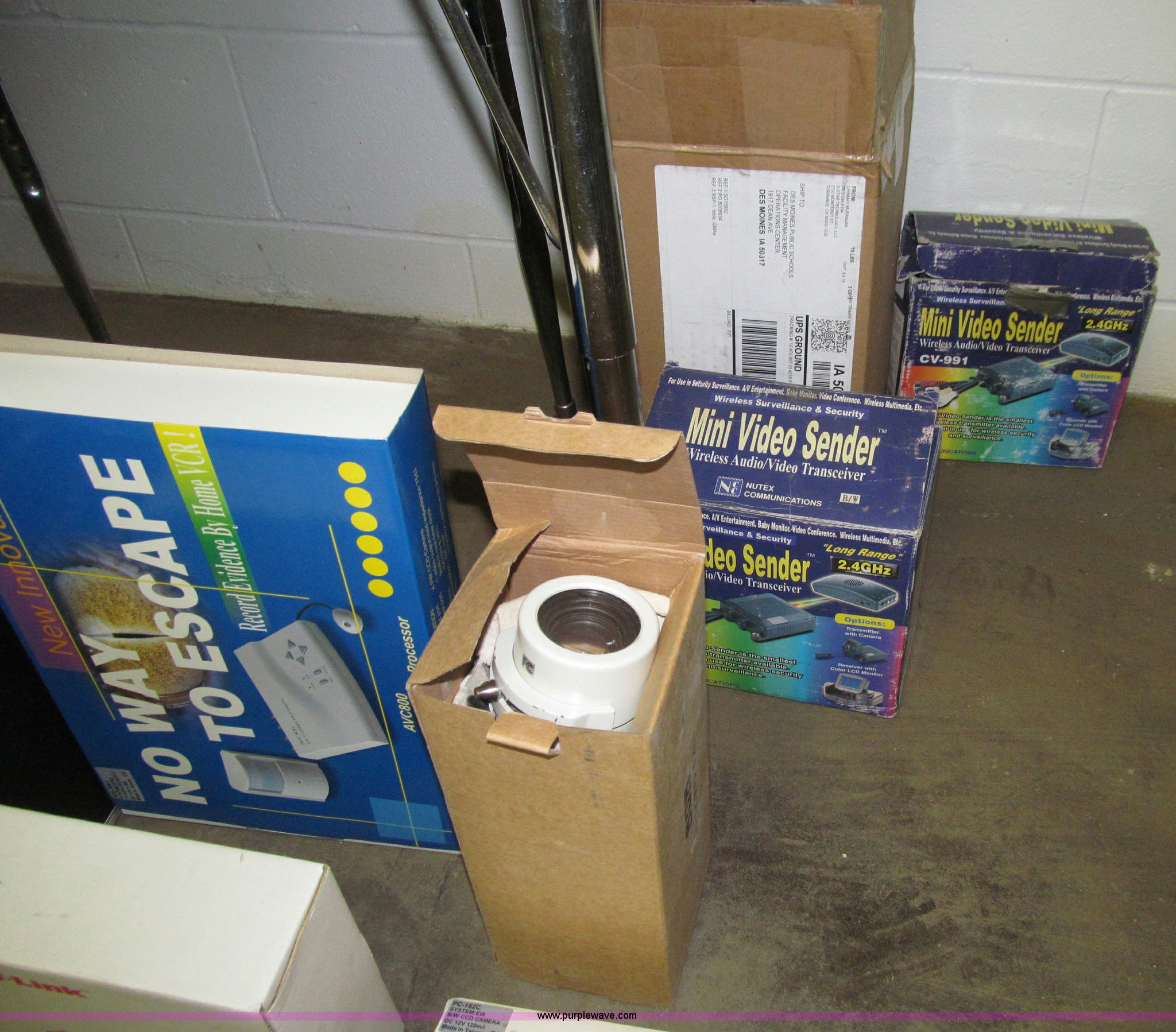 Assorted electronics in Des Moines, IA Item D7444 sold Purple Wave