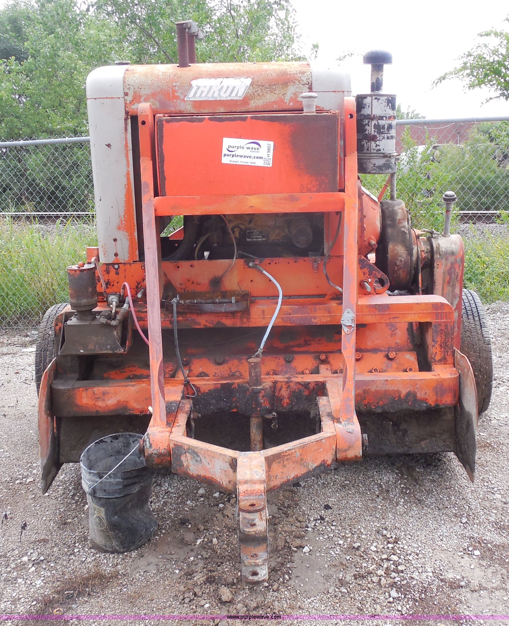 Thrun mixer in Fredonia, KS Item H9857 sold Purple Wave