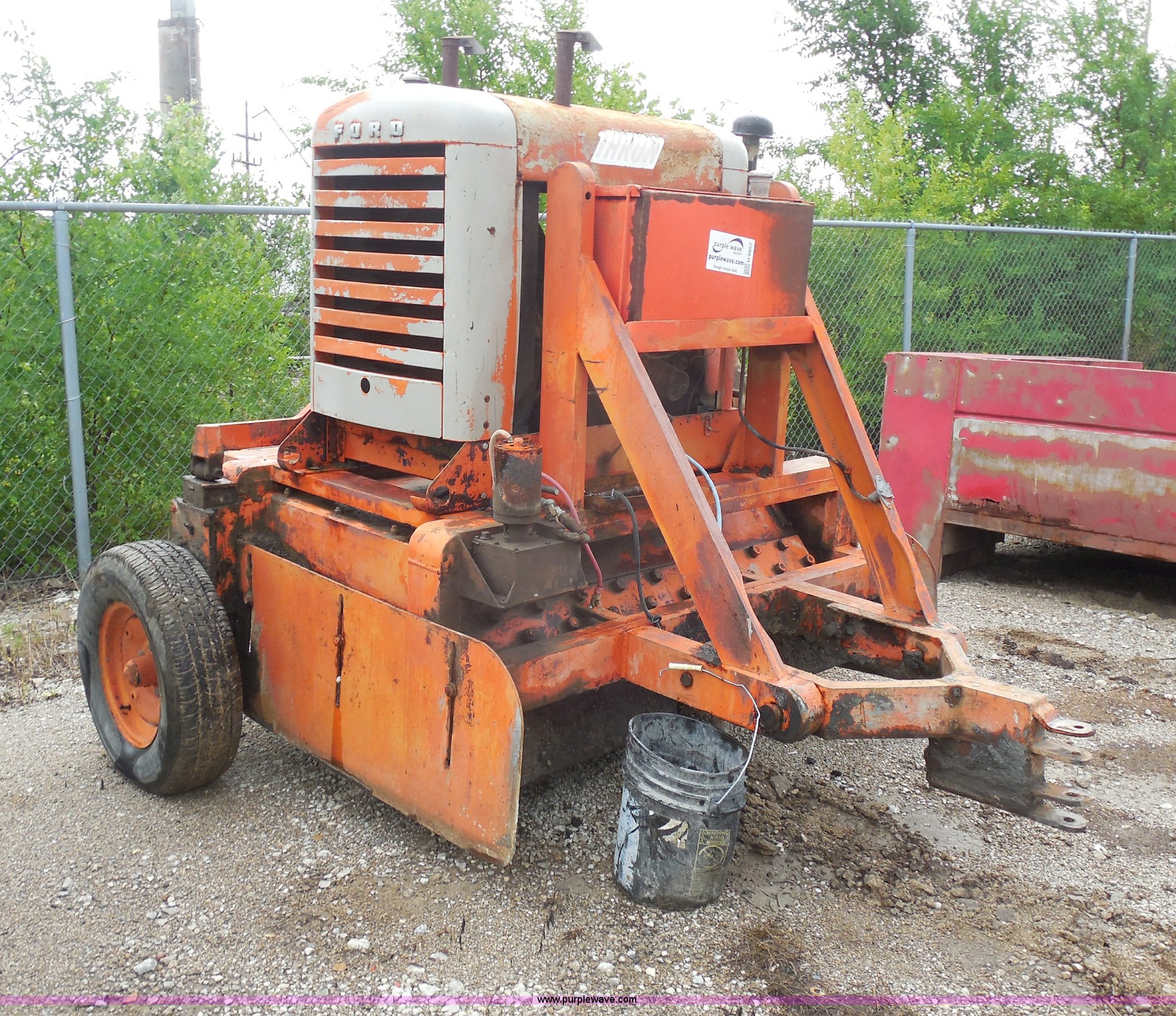 Thrun mixer in Fredonia, KS Item H9857 sold Purple Wave