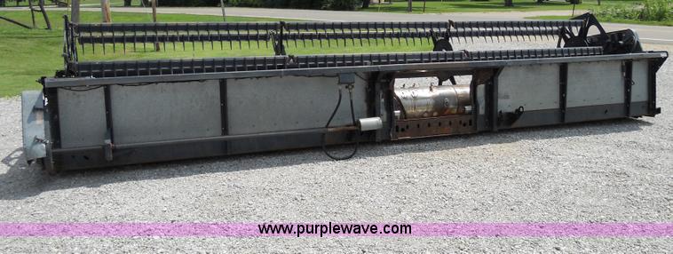 image for item AD9987 1990 Deutz Allis 324 24' flex head