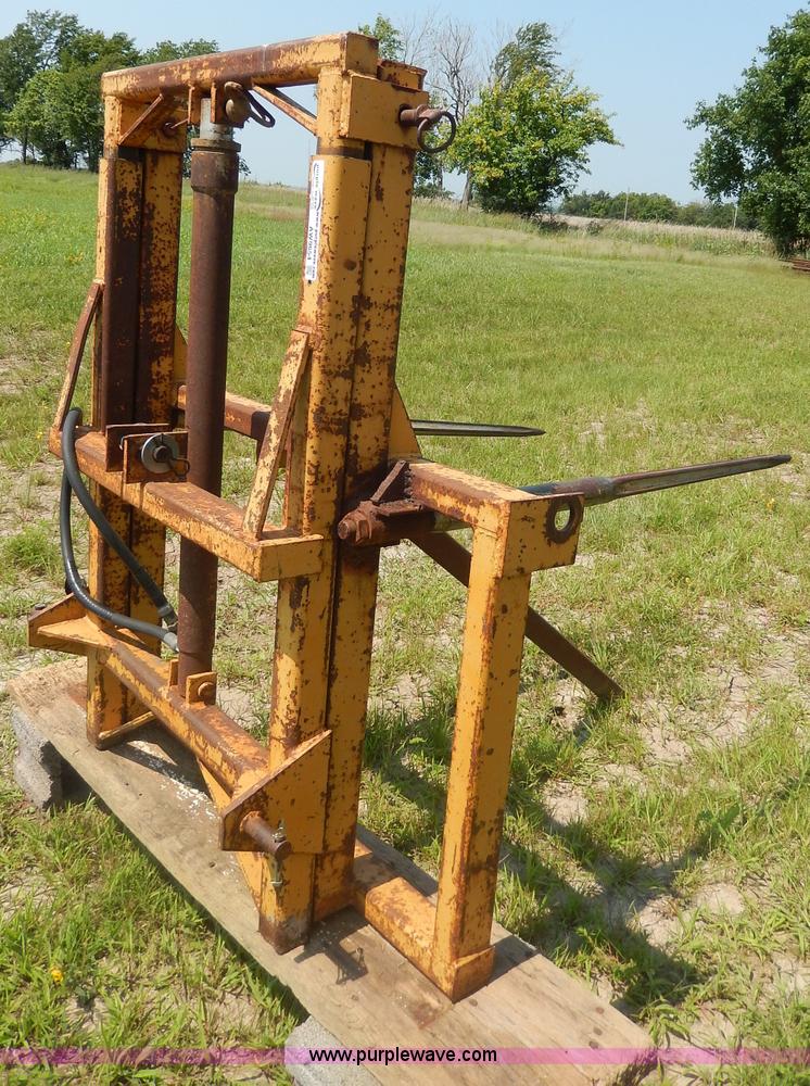 image for item AW9654 Hydraulic lift bale forks with stand