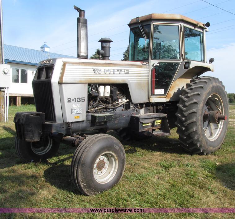 image for item D7460 1980 White 2-135 Field Boss tractor