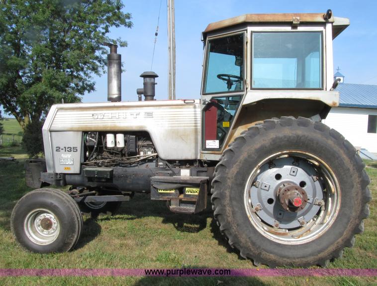 image for item D7460 1980 White 2-135 Field Boss tractor