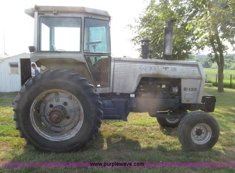 image for item D7460 1980 White 2-135 Field Boss tractor