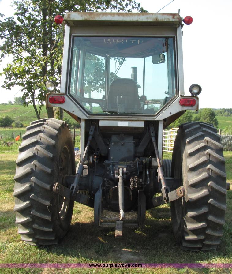 image for item D7460 1980 White 2-135 Field Boss tractor
