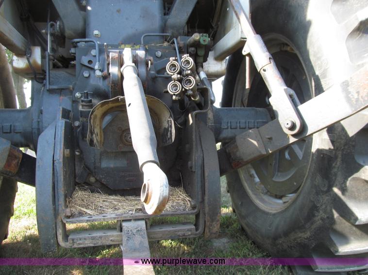 image for item D7460 1980 White 2-135 Field Boss tractor