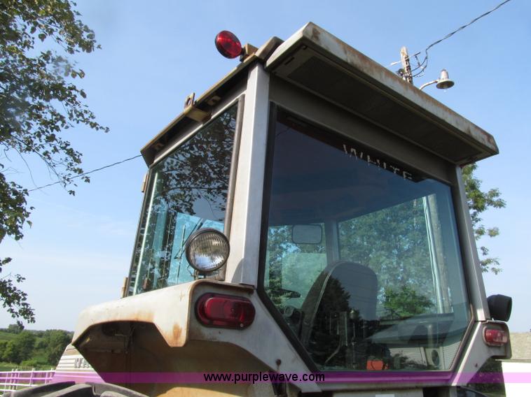 image for item D7460 1980 White 2-135 Field Boss tractor