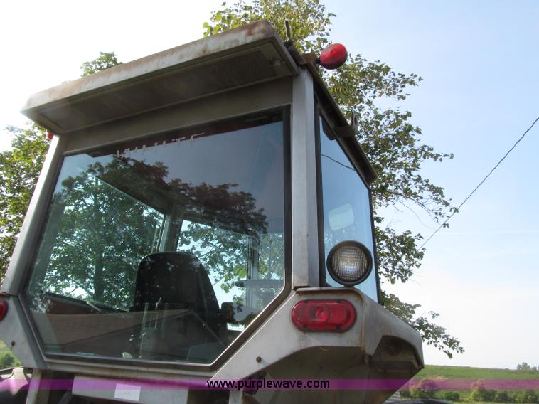 image for item D7460 1980 White 2-135 Field Boss tractor