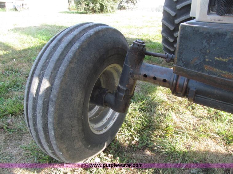 image for item D7460 1980 White 2-135 Field Boss tractor