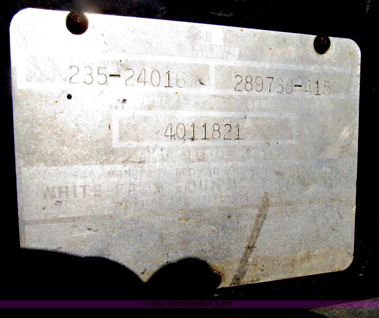 image for item D7460 1980 White 2-135 Field Boss tractor