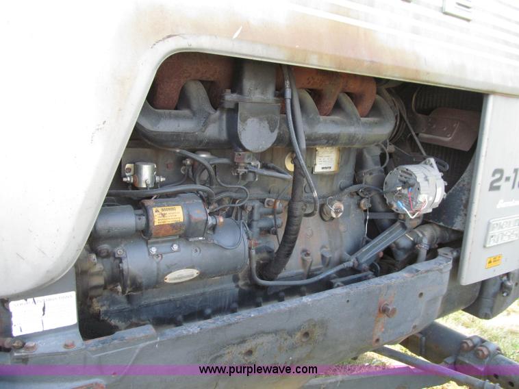 image for item D7460 1980 White 2-135 Field Boss tractor