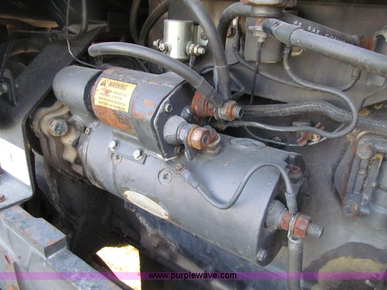 image for item D7460 1980 White 2-135 Field Boss tractor